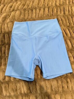 YPB sculptLUX bike short in periwinkle